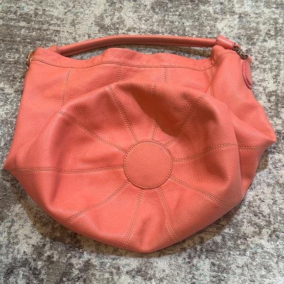 Vintage Valentino Garavani Embossed VLogo Long Bucket - Picture 15 of 17